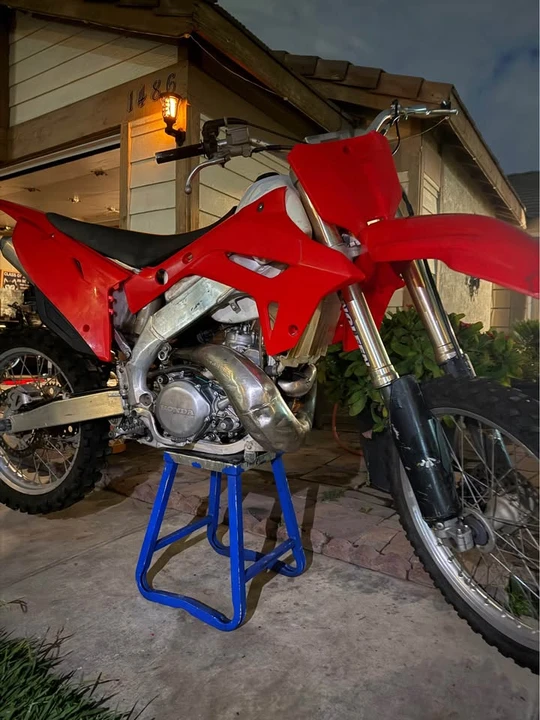 1999 Honda CR - Image 2 of 7