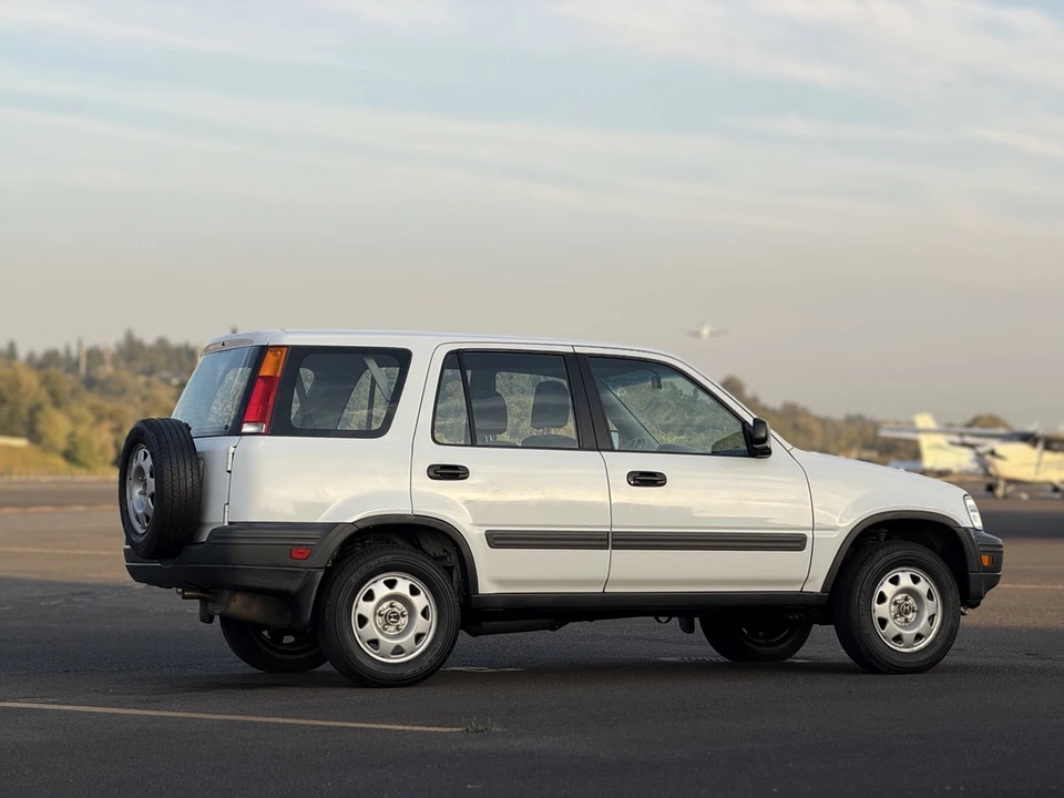 1999 Honda CR-V 1st Gen - Image 27 of 31