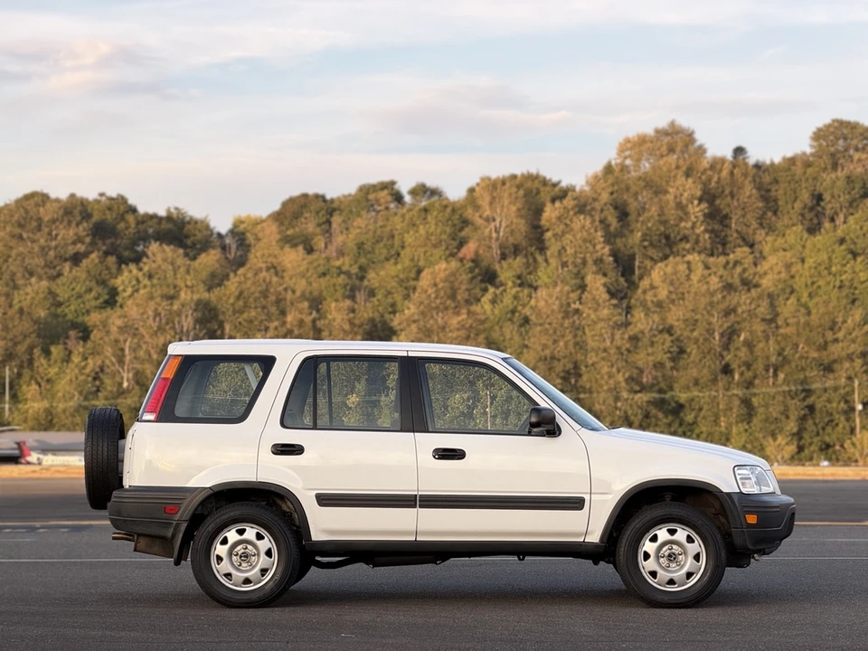 1999 Honda CR-V 1st Gen - Image 25 of 31