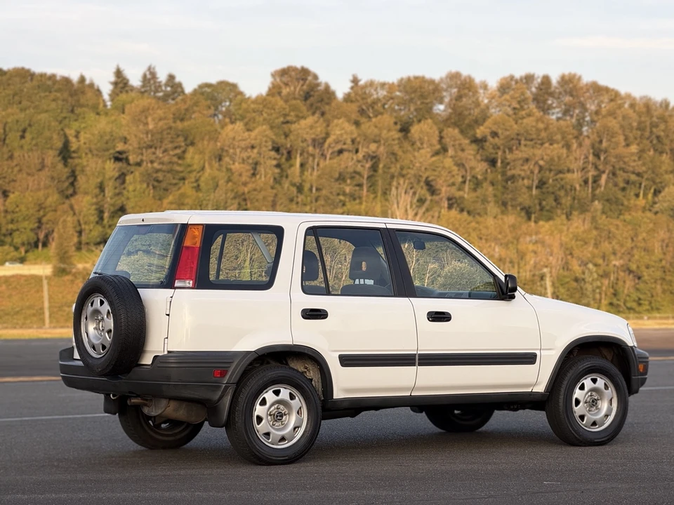1999 Honda CR-V 1st Gen - Image 28 of 31