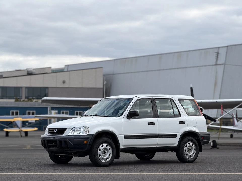 1999 Honda CR-V 1st Gen - Image 2 of 31