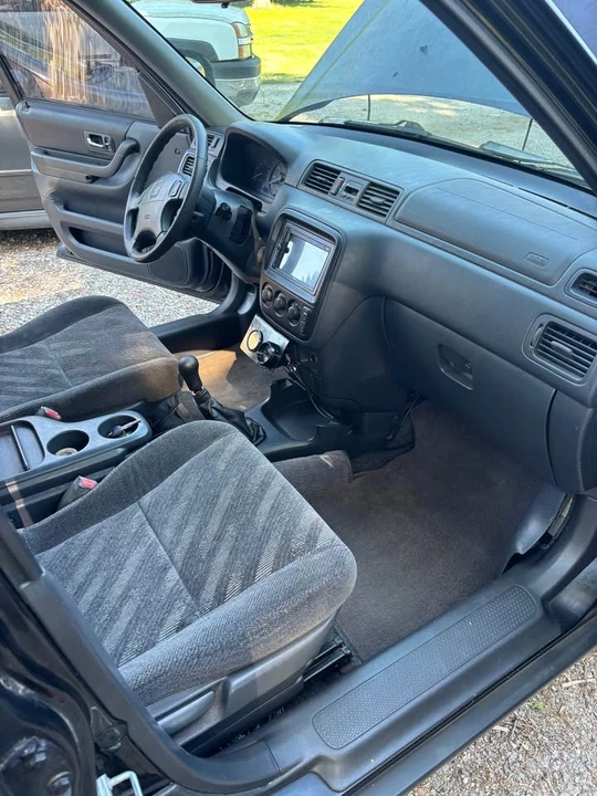 1999 Honda CR-V 1st Gen - Image 9 of 14