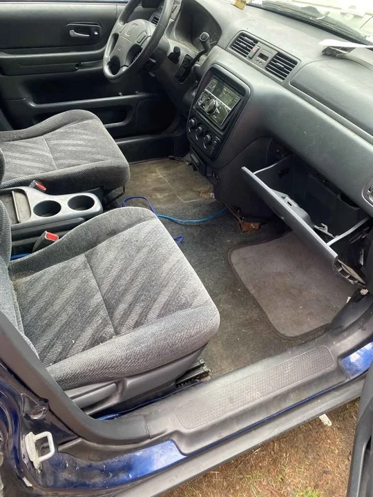 1999 Honda CR-V 1st Gen - Image 6 of 15