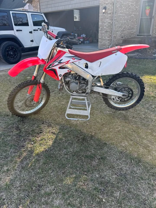 1999 Honda CR - Image 2 of 5