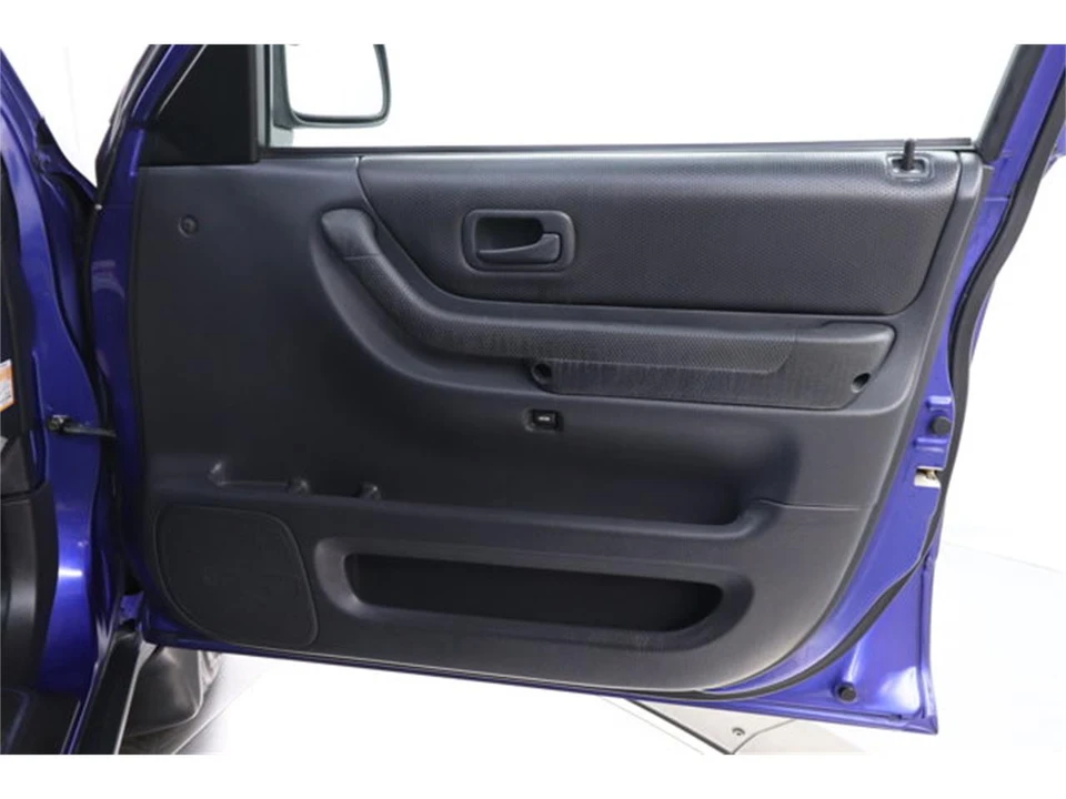 1999 Honda CR-V 1st Gen - Image 23 of 31