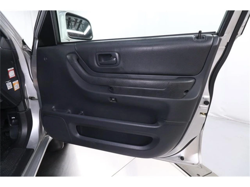 1999 Honda CR-V 1st Gen - Image 24 of 31