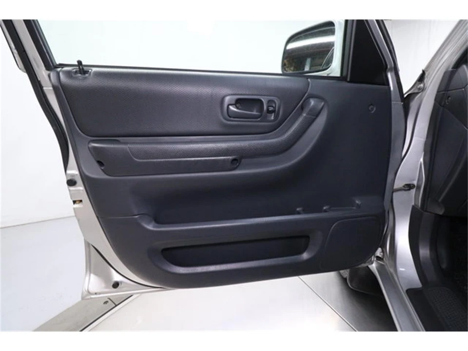 1999 Honda CR-V 1st Gen - Image 21 of 31