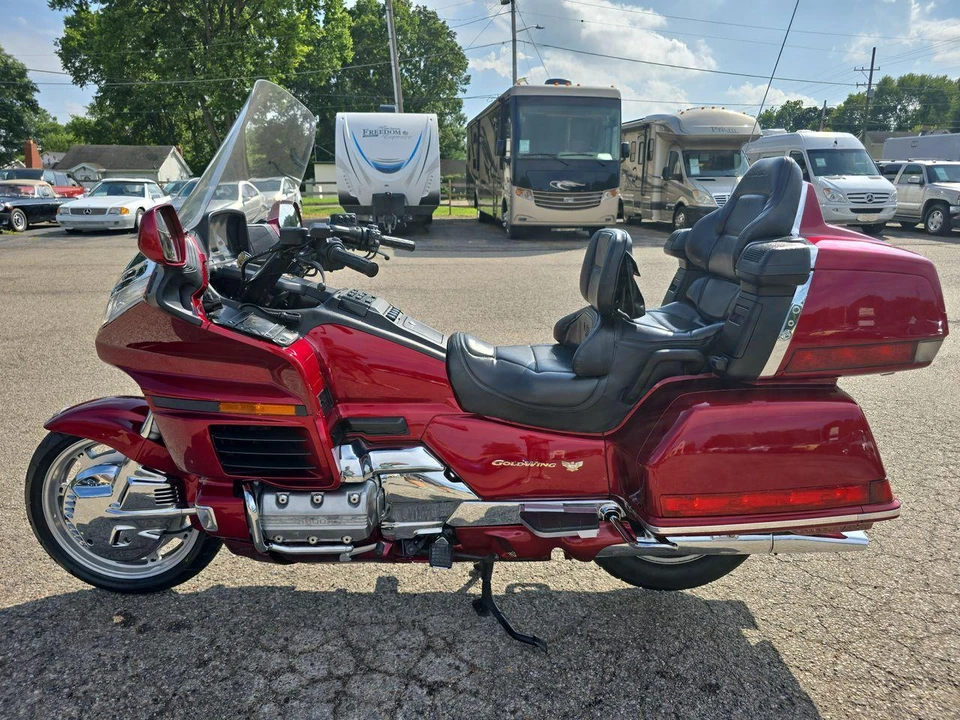 1999 Honda Gold Wing - Image 19 of 29