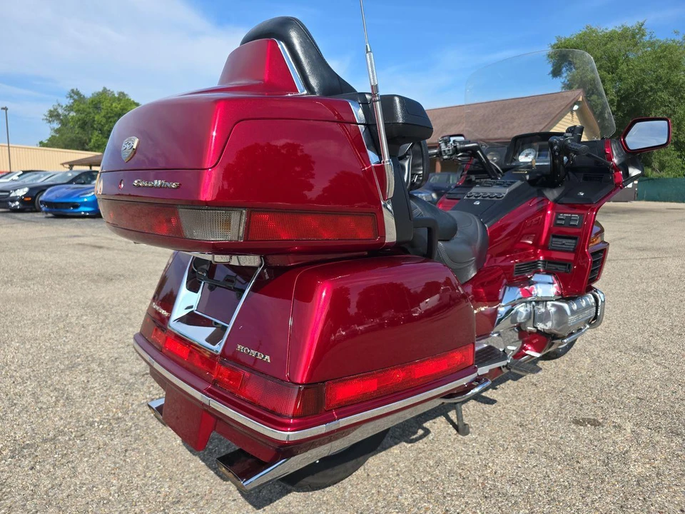 1999 Honda Gold Wing - Image 20 of 29