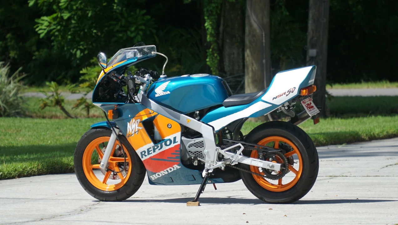 1999 Honda NSR - Image 7 of 31