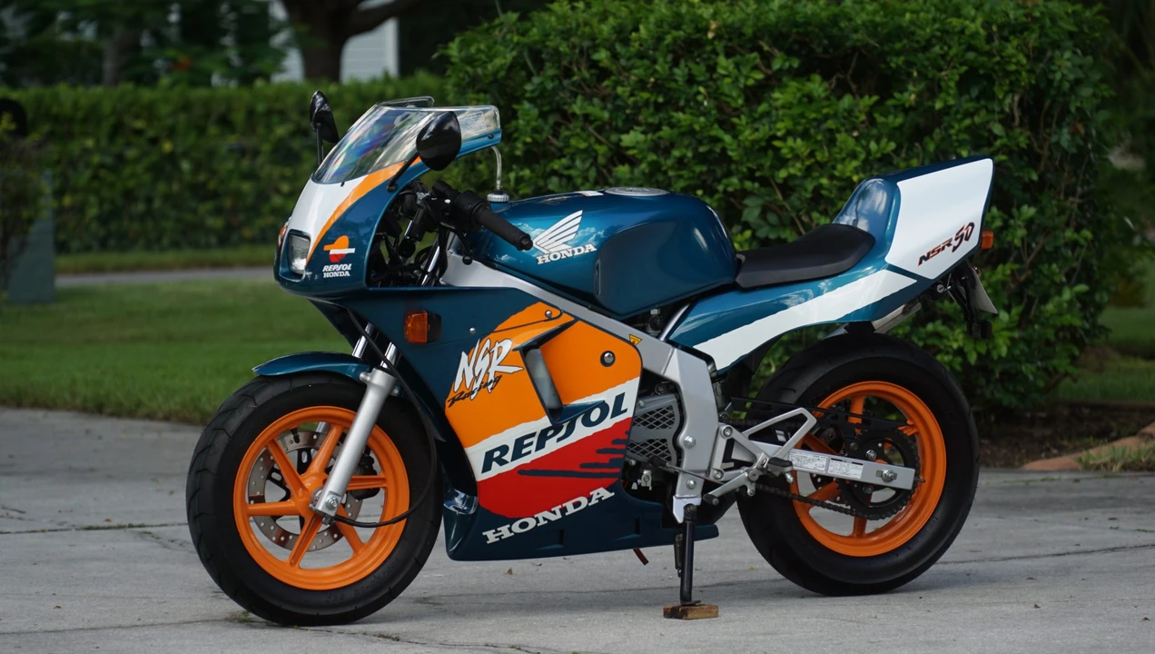 1999 Honda NSR - Image 5 of 31