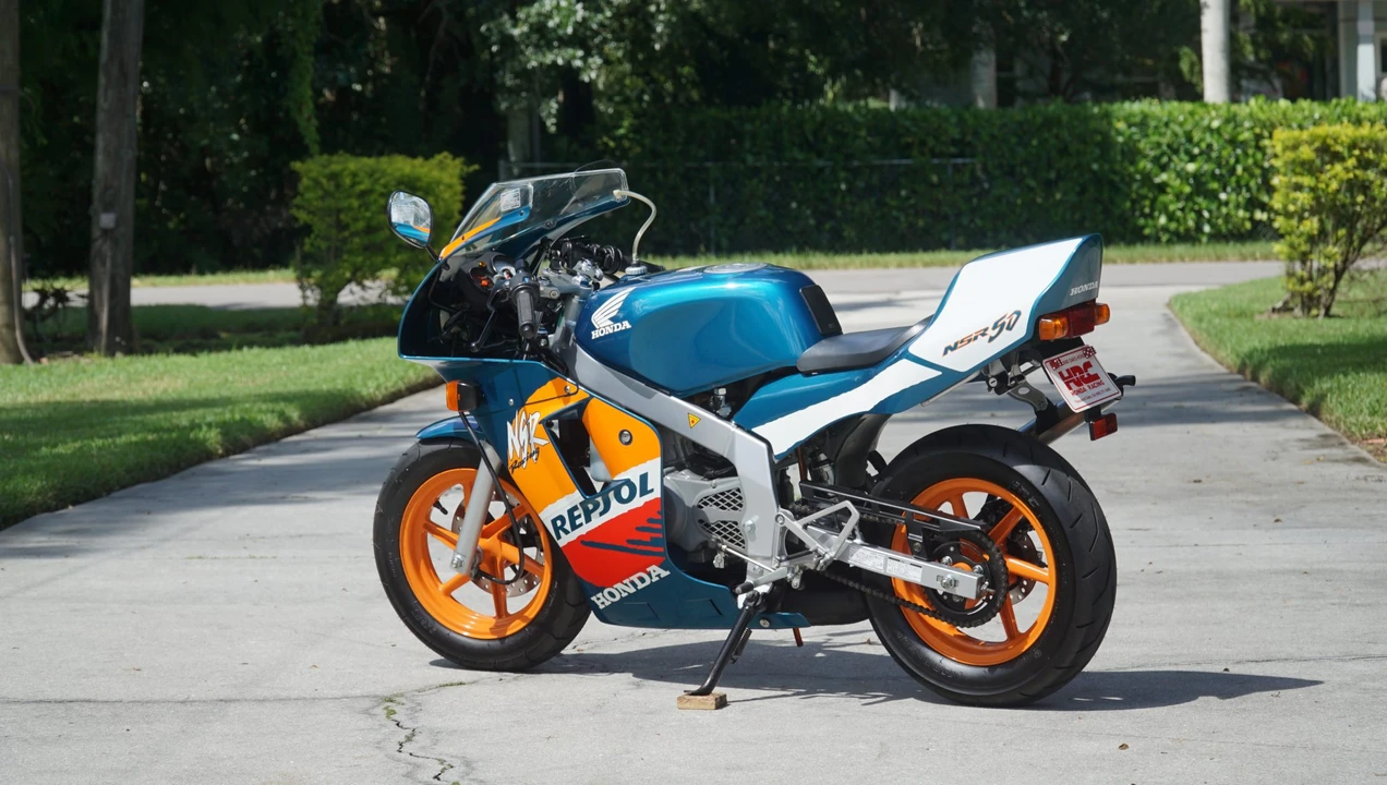 1999 Honda NSR - Image 8 of 31