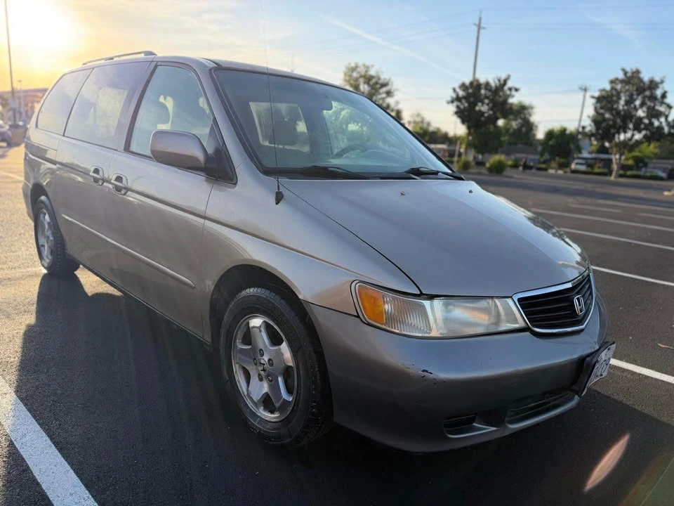 1999 Honda Odyssey - Image 13 of 16