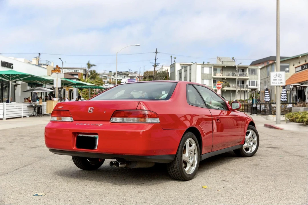 1999 Honda Prelude 5th Gen - Image 21 of 31