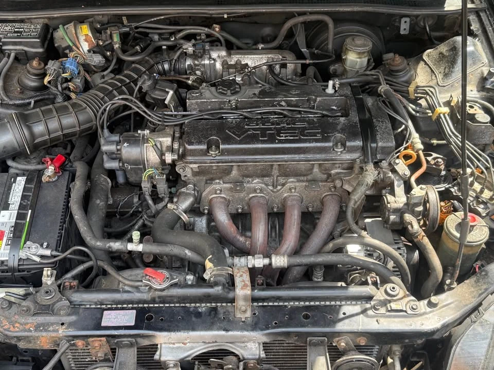 1999 Honda Prelude 5th Gen - Image 2 of 8