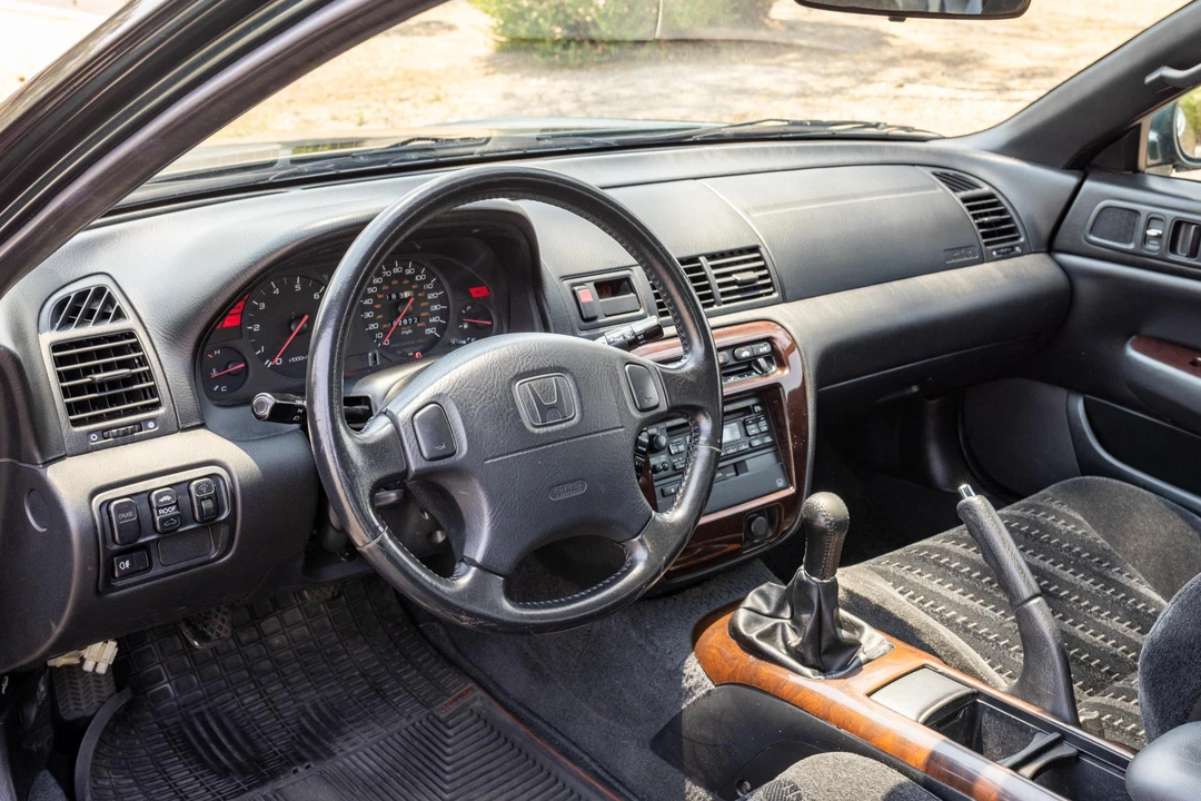 1999 Honda Prelude 5th Gen - Image 14 of 31