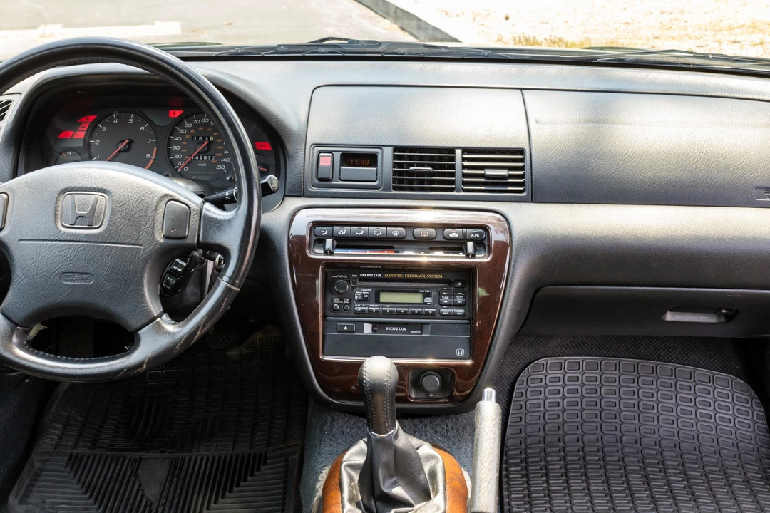 1999 Honda Prelude 5th Gen - Image 21 of 31