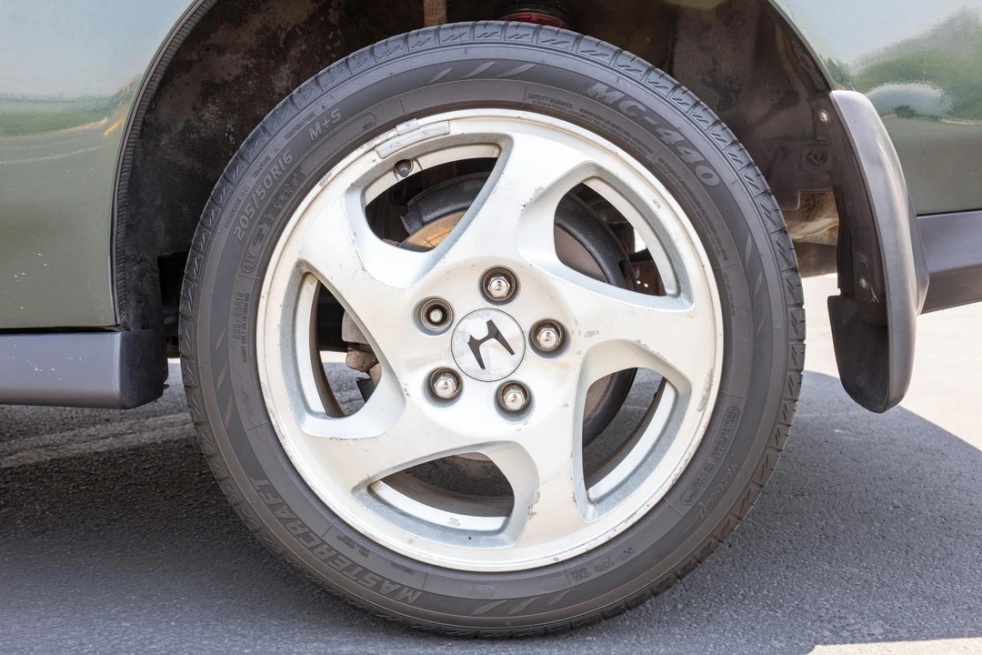 1999 Honda Prelude 5th Gen - Image 11 of 31