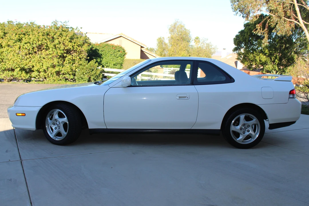 1999 Honda Prelude 5th Gen - Image 11 of 31