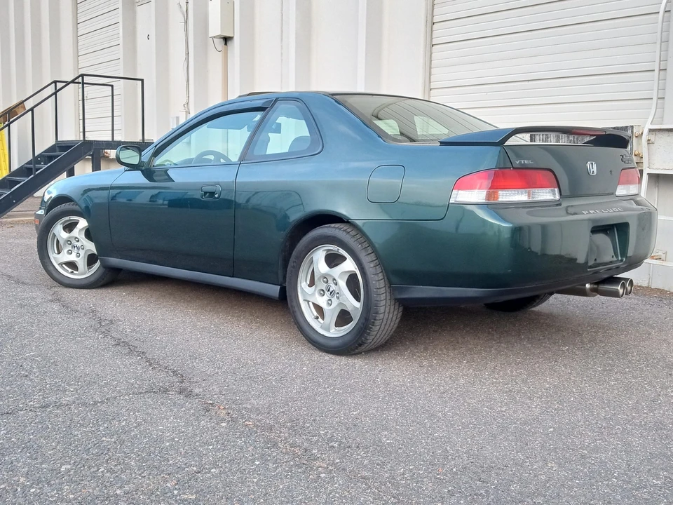 1999 Honda Prelude 5th Gen - Image 13 of 31
