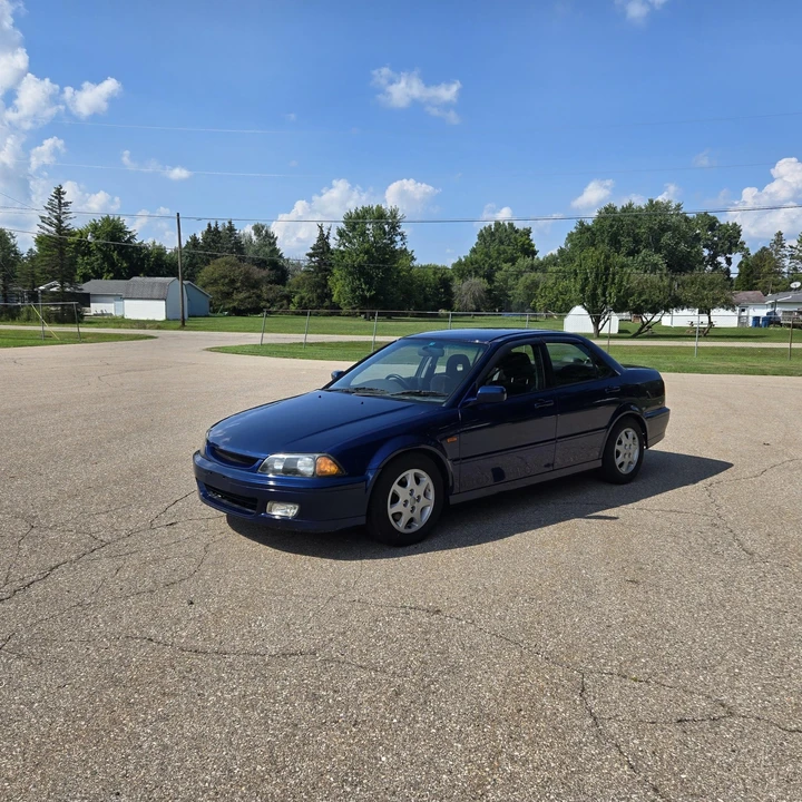 1999 Honda Torneo - Image 4 of 31