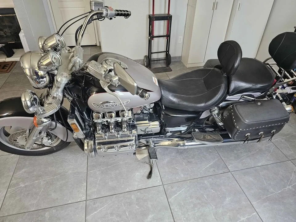 1999 Honda Gold Wing - Image 3 of 5