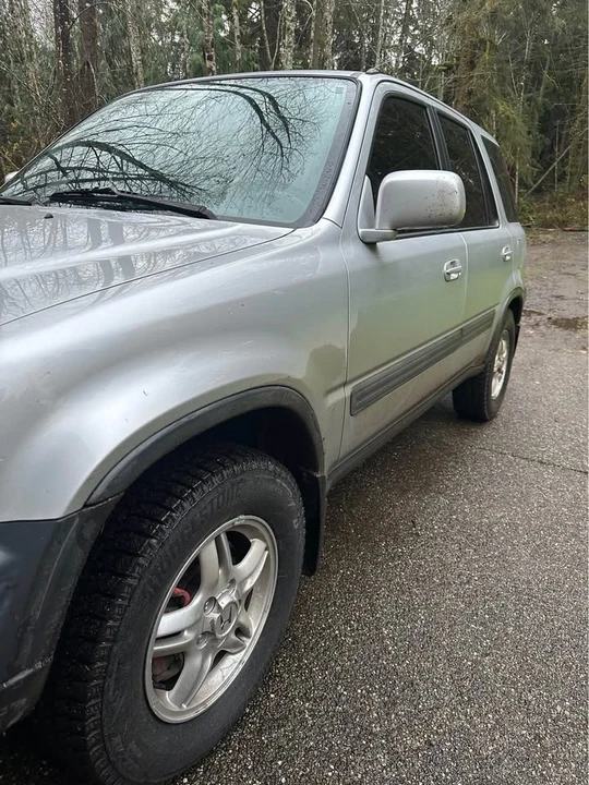 1999 Honda CR-V 1st Gen - Image 2 of 11