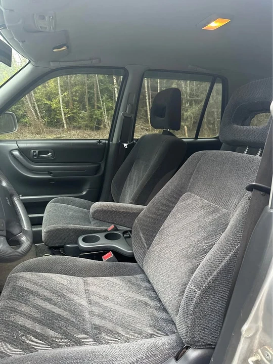 1999 Honda CR-V 1st Gen - Image 9 of 11
