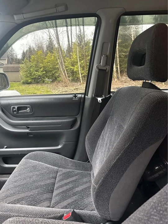 1999 Honda CR-V 1st Gen - Image 8 of 11