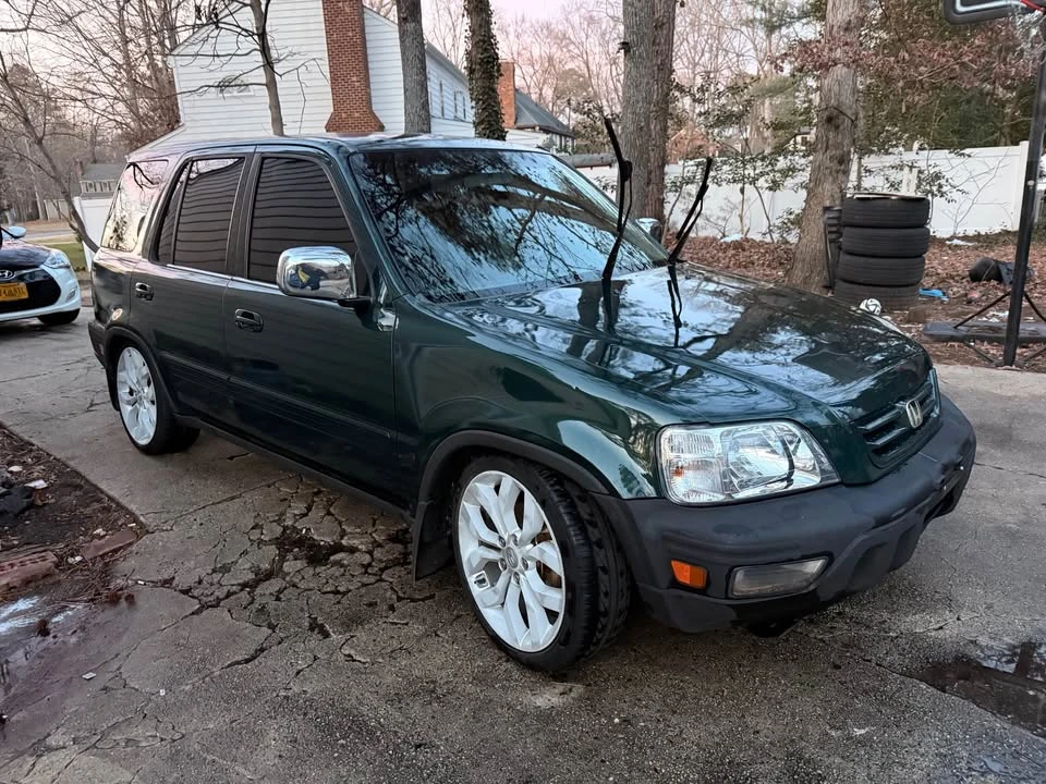 1999 Honda CR-V 1st Gen - Image 2 of 9