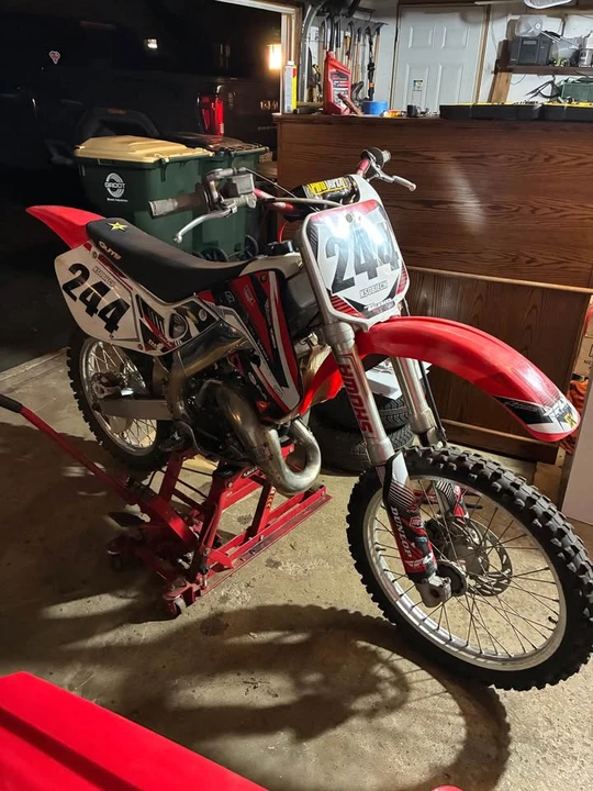 1999 Honda CR - Image 4 of 5