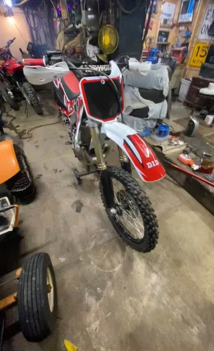 1999 Honda CR - Image 3 of 4