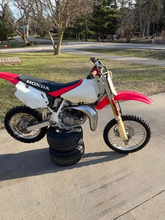 1999 Honda CR - Image 5 of 7