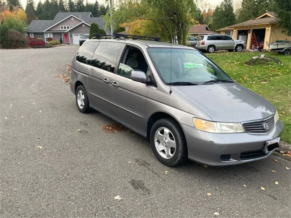 1999 Honda Odyssey - Image 3 of 11