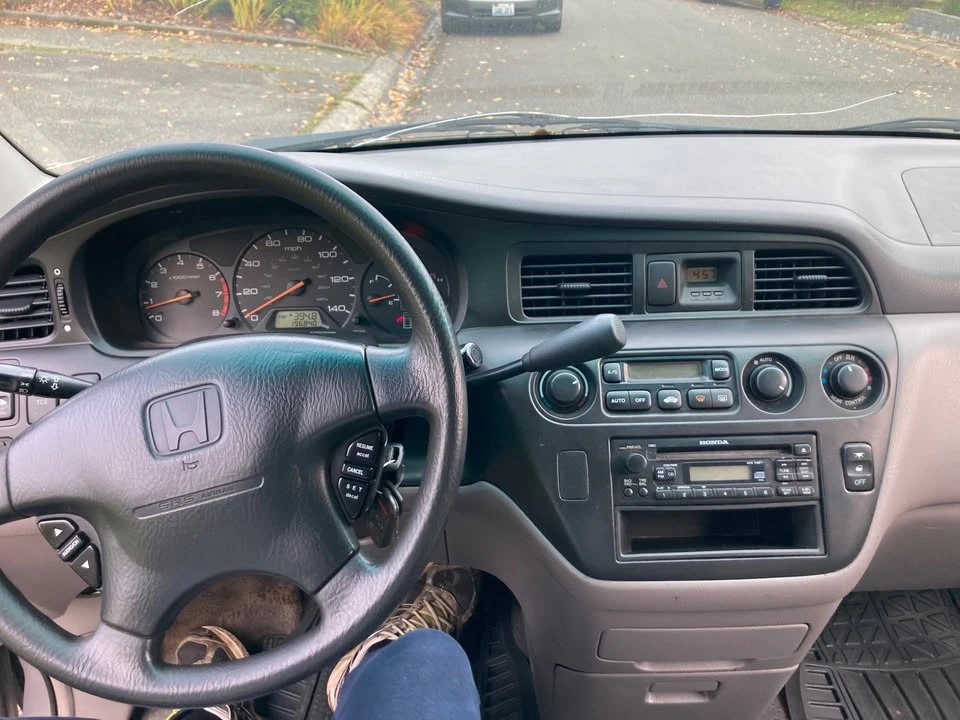 1999 Honda Odyssey - Image 7 of 11