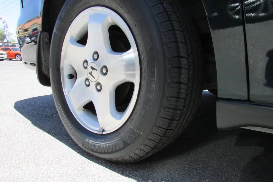 1999 Honda Odyssey - Image 15 of 20