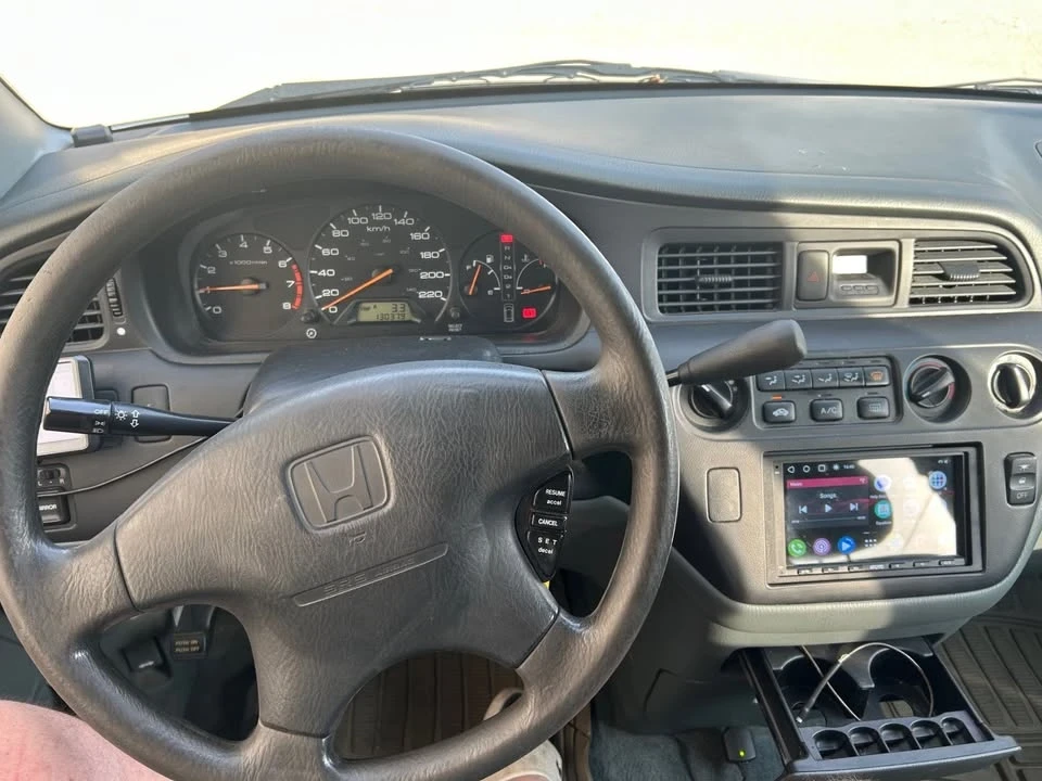 1999 Honda Odyssey - Image 2 of 11