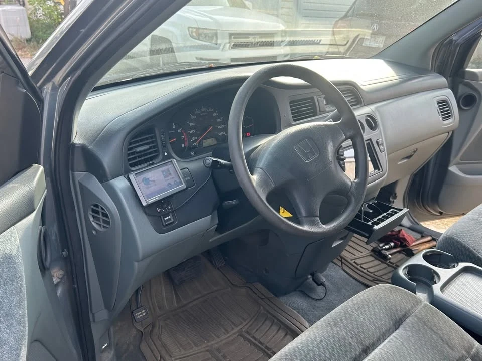 1999 Honda Odyssey - Image 8 of 11