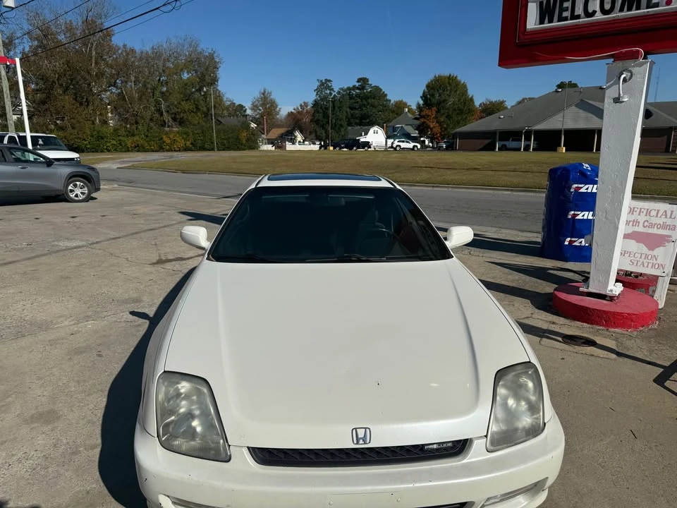 1999 Honda Prelude 5th Gen - Image 2 of 4