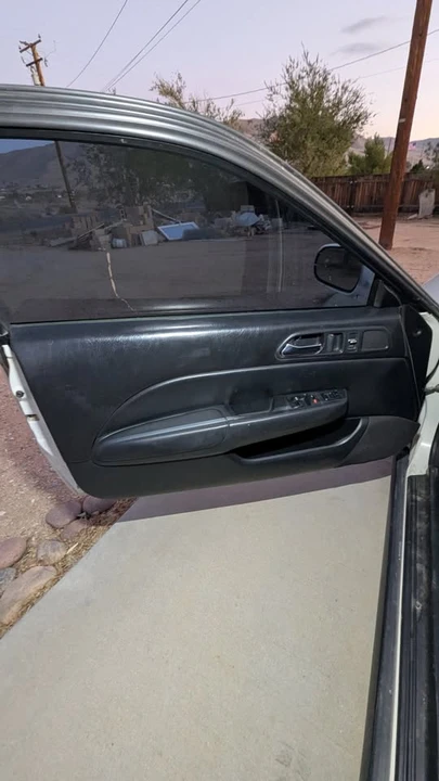 1999 Honda Prelude 5th Gen - Image 9 of 15
