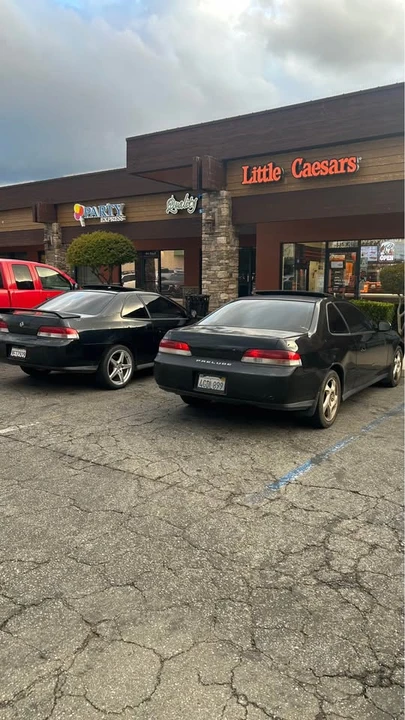 1999 Honda Prelude 5th Gen - Image 4 of 4
