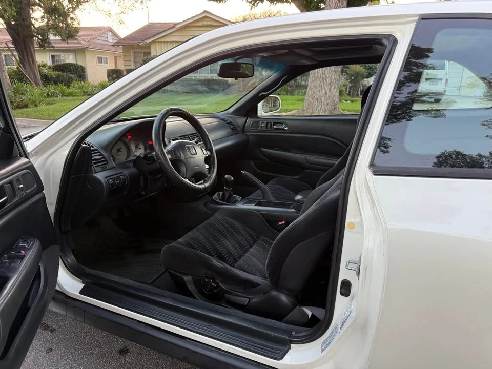 1999 Honda Prelude 5th Gen - Image 9 of 12