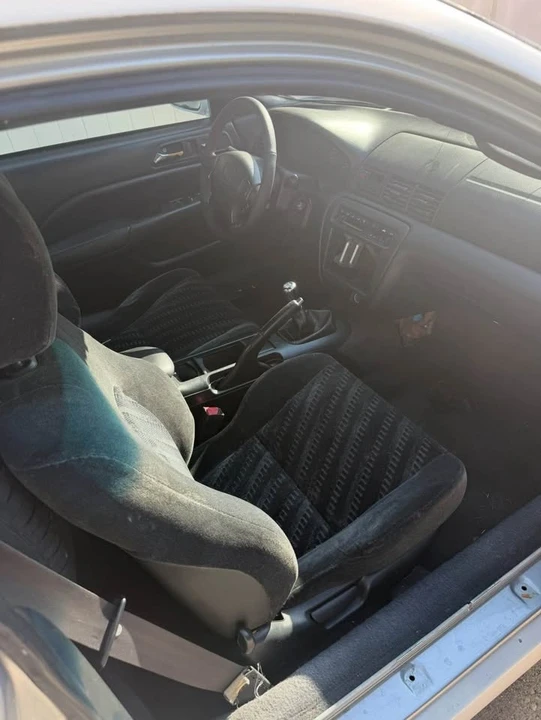 1999 Honda Prelude 5th Gen - Image 6 of 8