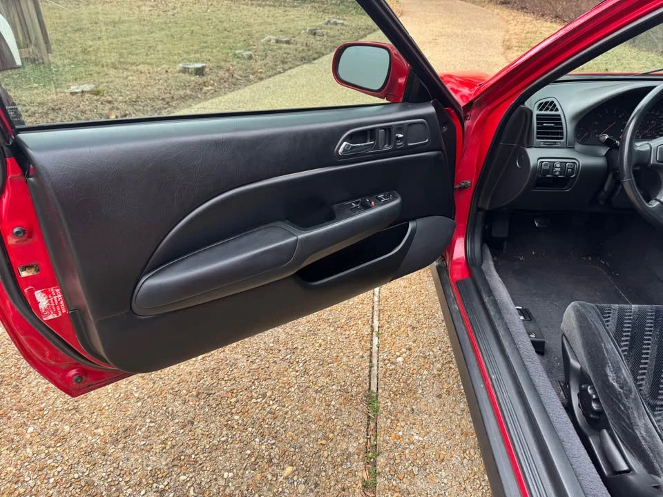 1999 Honda Prelude 5th Gen - Image 9 of 17