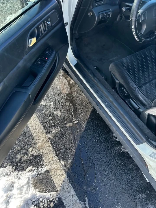 1999 Honda Prelude 5th Gen - Image 6 of 12