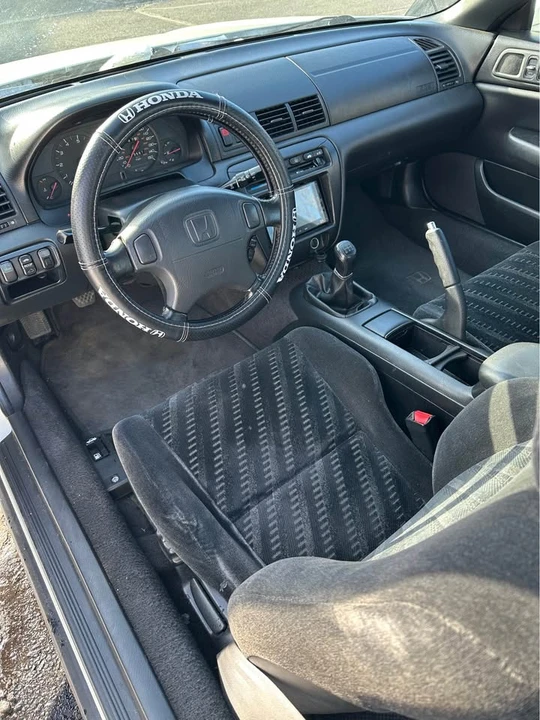 1999 Honda Prelude 5th Gen - Image 5 of 13