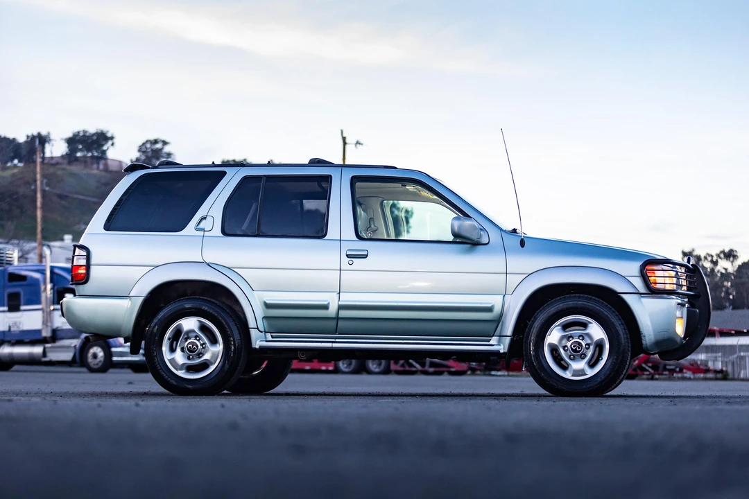 1999 Infiniti QX4 - Image 28 of 31