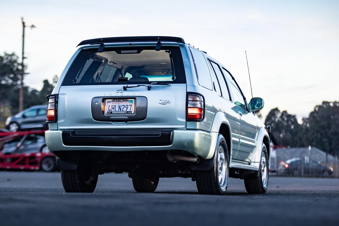 1999 Infiniti QX4 - Image 22 of 31