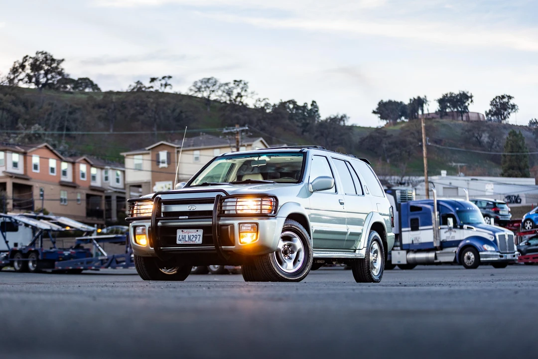 1999 Infiniti QX4 - Image 11 of 31