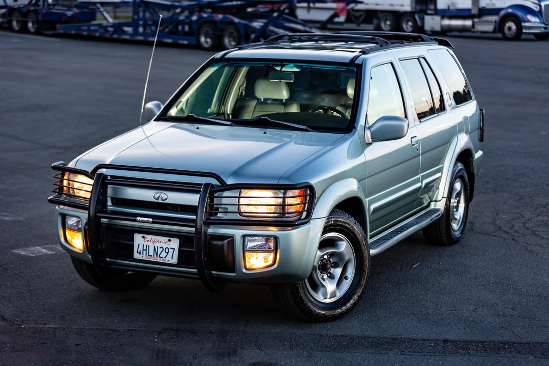 1999 Infiniti QX4 - Image 8 of 31